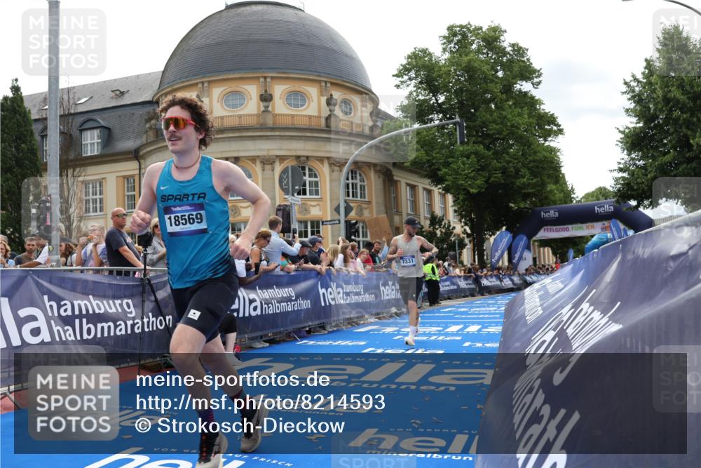 29.06.2025 - hella hamburg halbmarathon Strokosch-Dieckow http://msf.ph/oto/8214593 29.06.2025 10:24:14 Ziel 5612, 6816, 7331, 9269, 17614, 18569, 18695, 19041 meine-sportfotos.de