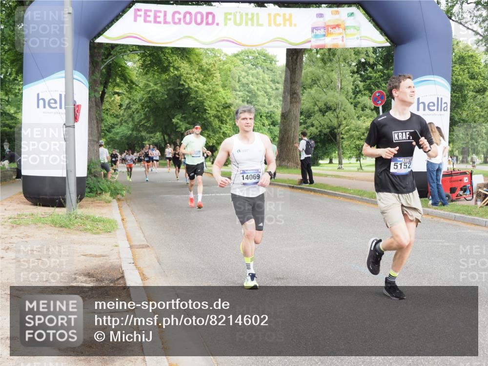 29.06.2025 - hella hamburg halbmarathon MichiJ http://msf.ph/oto/8214602 29.06.2025 10:23:32 Zwischen KM18-KM19 3005, 5152, 5269, 11230, 14069, 16417, 17489 meine-sportfotos.de