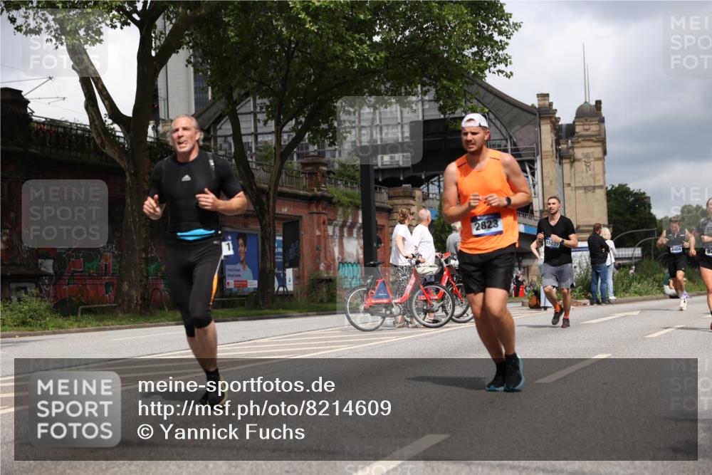 29.06.2025 - hella hamburg halbmarathon Yannick Fuchs http://msf.ph/oto/8214609 29.06.2025 10:45:32 20KM 1335, 2636, 2718, 2823, 2946, 4033, 4297, 4404, 4839, 4967, 5087, 5336, 5600, 5820, 6776, 7224, 7786, 7943, 8413, 8508, 8856, 8930, 8989, 9074, 9214, 9476, 9656, 9739, 9793, 9869, 9959, 10057, 10508, 10667, 10691, 10868, 11124, 11625, 12450, 13073, 13403, 13707, 13726, 13799, 14012, 14248, 14458, 14865, 14994, 15426, 15480, 15496, 15643, 15871, 15899, 16666, 16907, 17131, 17530, 17682, 17962, 17978, 18019, 18820, 19020, 19053 meine-sportfotos.de