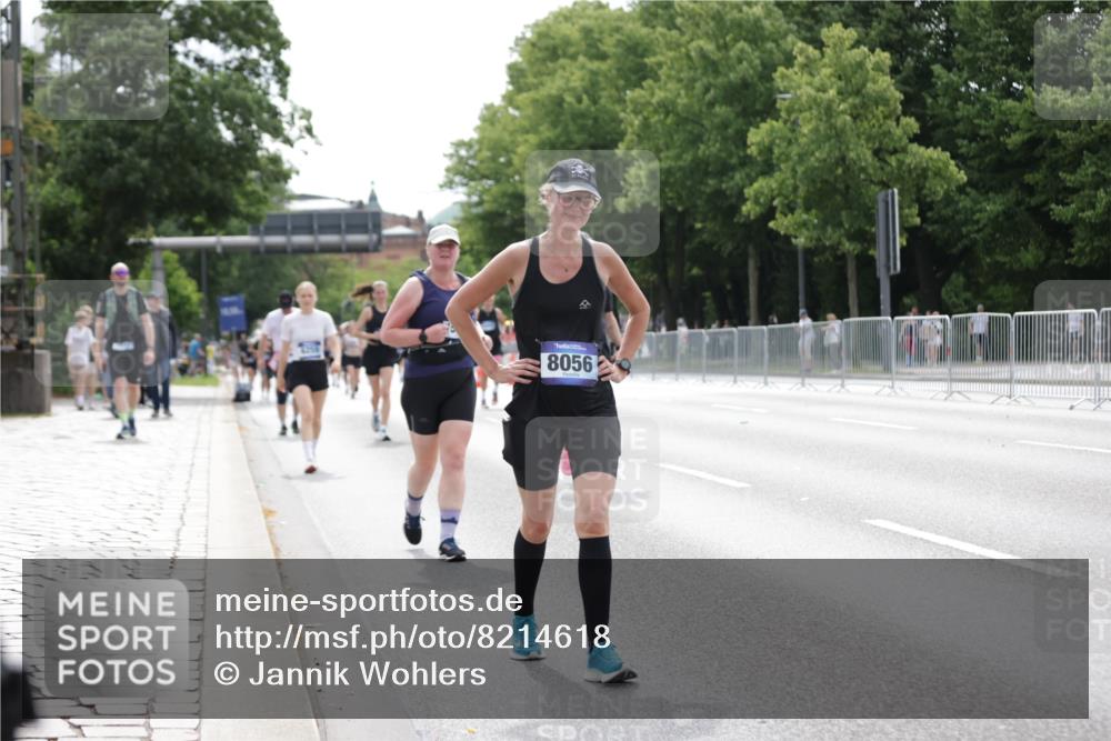 29.06.2025 - hella hamburg halbmarathon Jannik Wohlers http://msf.ph/oto/8214618 29.06.2025 10:26:52 Lombardsbrücke 1530, 2306, 2775, 5495, 5707, 5825, 6259, 7234, 7314, 7944, 8281, 9349, 10077, 11766, 14020, 14021, 15108, 15641, 17049, 17445, 18097, 18976 meine-sportfotos.de