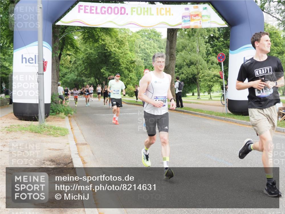 29.06.2025 - hella hamburg halbmarathon MichiJ http://msf.ph/oto/8214631 29.06.2025 10:23:32 Zwischen KM18-KM19 3005, 5152, 5269, 11230, 14069, 16417, 17489 meine-sportfotos.de