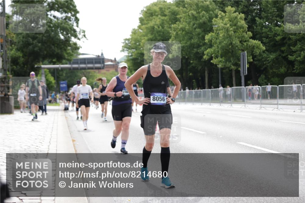 29.06.2025 - hella hamburg halbmarathon Jannik Wohlers http://msf.ph/oto/8214680 29.06.2025 10:26:52 Lombardsbrücke 1530, 2306, 2775, 5495, 5707, 5825, 6259, 7234, 7314, 7944, 8281, 9349, 10077, 11766, 14020, 14021, 15108, 15641, 17049, 17445, 18097, 18976 meine-sportfotos.de