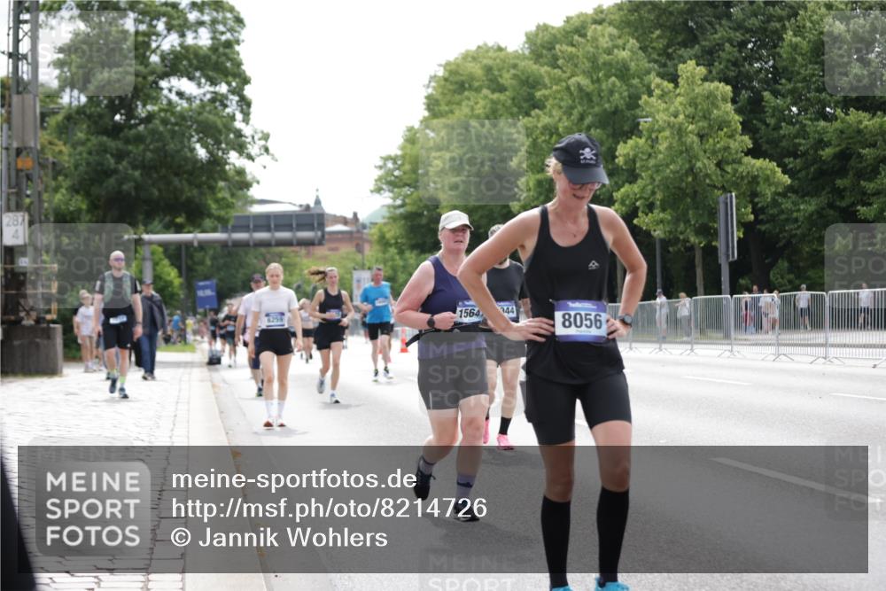 29.06.2025 - hella hamburg halbmarathon Jannik Wohlers http://msf.ph/oto/8214726 29.06.2025 10:26:53 Lombardsbrücke 1530, 2306, 2775, 5495, 5707, 5825, 6259, 7234, 7314, 7944, 8281, 9349, 10077, 11766, 14020, 14021, 15108, 15641, 17049, 17445, 18097, 18976 meine-sportfotos.de