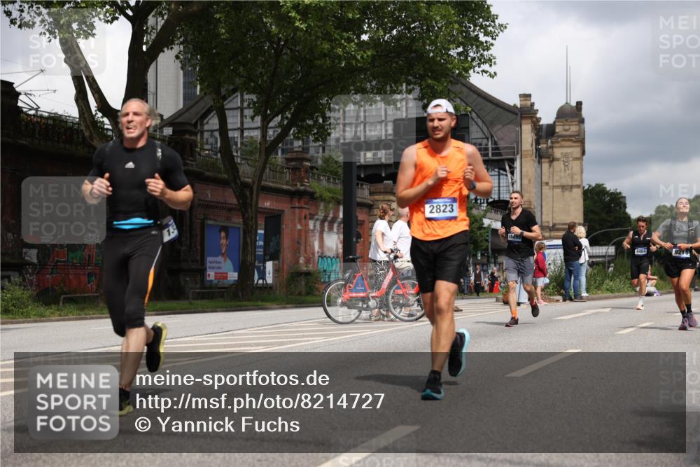 29.06.2025 - hella hamburg halbmarathon Yannick Fuchs http://msf.ph/oto/8214727 29.06.2025 10:45:32 20KM 1335, 2636, 2718, 2823, 2946, 4033, 4297, 4404, 4839, 4967, 5087, 5336, 5600, 5820, 6776, 7224, 7786, 7943, 8413, 8508, 8856, 8930, 8989, 9074, 9214, 9476, 9656, 9739, 9793, 9869, 9959, 10057, 10508, 10667, 10691, 10868, 11124, 11625, 12450, 13073, 13403, 13707, 13726, 13799, 14012, 14248, 14458, 14865, 14994, 15426, 15480, 15496, 15643, 15871, 15899, 16666, 16907, 17131, 17530, 17682, 17962, 17978, 18019, 18820, 19020, 19053 meine-sportfotos.de