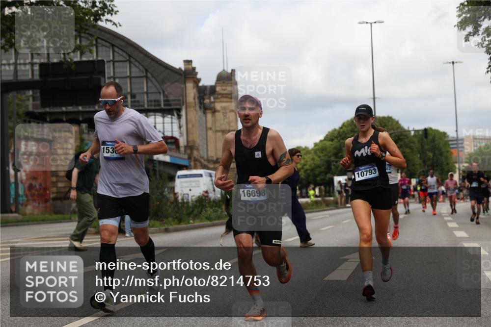 29.06.2025 - hella hamburg halbmarathon Yannick Fuchs http://msf.ph/oto/8214753 29.06.2025 10:32:40 20KM 1042, 1615, 1688, 3480, 3530, 7152, 7154, 7229, 7743, 8002, 8571, 9171, 9643, 10793, 11952, 13595, 13900, 14274, 14992, 15303, 15382, 15888, 16698, 17726, 18193, 18276, 18277, 18529, 18584, 18723 meine-sportfotos.de