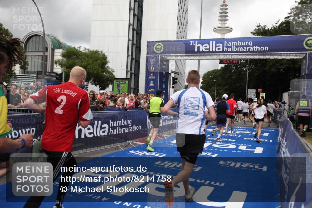 29.06.2025 - hella hamburg halbmarathon Michael Strokosch http://msf.ph/oto/8214758 29.06.2025 10:47:38 Ziel 1070, 1320, 1592, 1696, 2284, 2953, 3304, 5889, 6009, 8023, 8234, 8852, 8927, 10969, 11021, 12870, 13223, 13303, 14618, 14619, 15451, 15479, 17846, 17905, 18104, 18970, 19181 meine-sportfotos.de