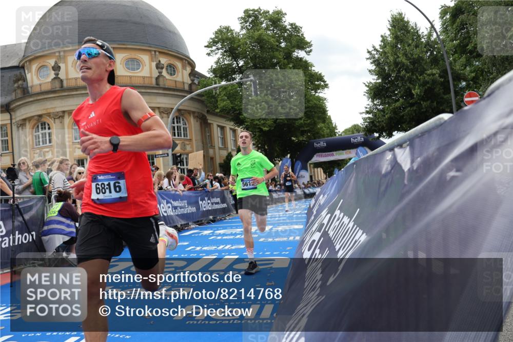29.06.2025 - hella hamburg halbmarathon Strokosch-Dieckow http://msf.ph/oto/8214768 29.06.2025 10:24:20 Ziel 5612, 6816, 18695 meine-sportfotos.de