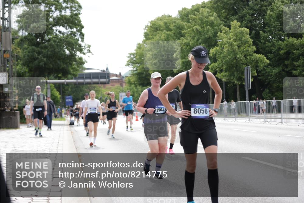 29.06.2025 - hella hamburg halbmarathon Jannik Wohlers http://msf.ph/oto/8214775 29.06.2025 10:26:53 Lombardsbrücke 1530, 2306, 2775, 5495, 5707, 5825, 6259, 7234, 7314, 7944, 8281, 9349, 10077, 11766, 14020, 14021, 15108, 15641, 17049, 17445, 18097, 18976 meine-sportfotos.de