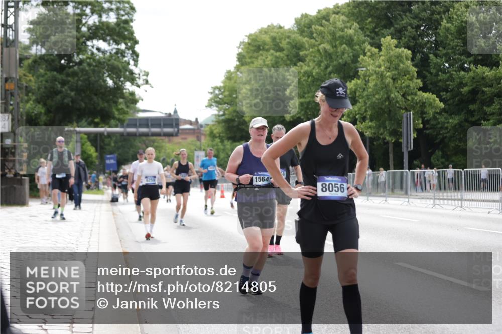 29.06.2025 - hella hamburg halbmarathon Jannik Wohlers http://msf.ph/oto/8214805 29.06.2025 10:26:53 Lombardsbrücke 1530, 2306, 2775, 5495, 5707, 5825, 6259, 7234, 7314, 7944, 8281, 9349, 10077, 11766, 14020, 14021, 15108, 15641, 17049, 17445, 18097, 18976 meine-sportfotos.de