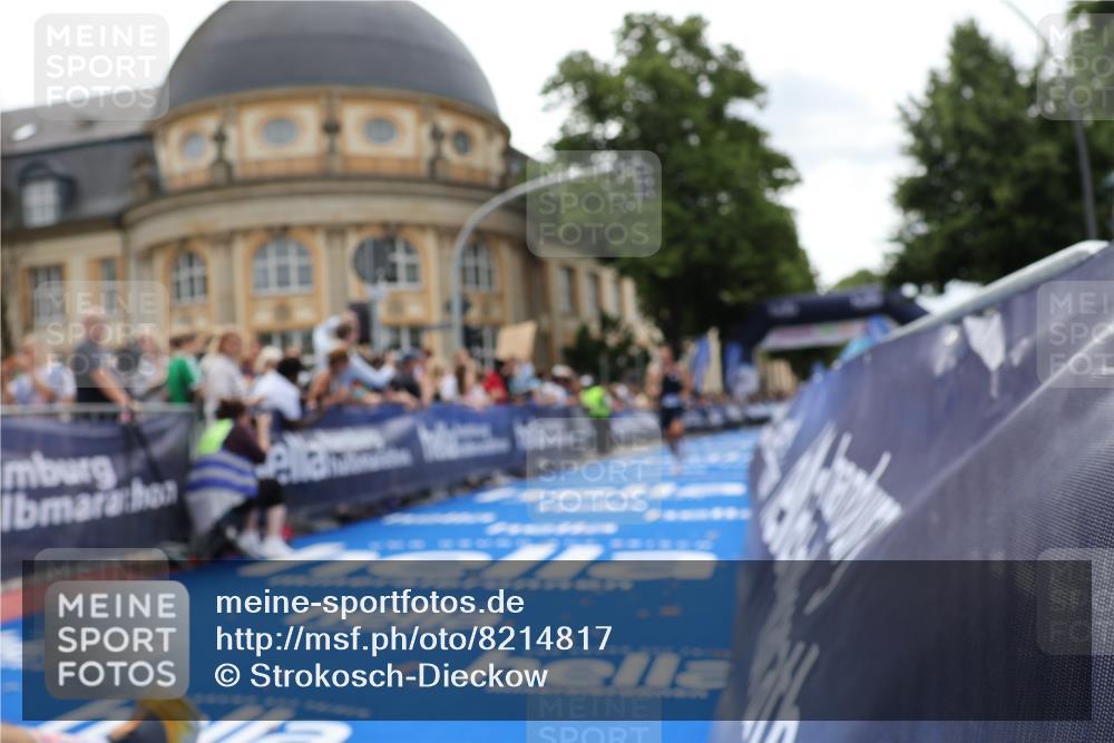 29.06.2025 - hella hamburg halbmarathon Strokosch-Dieckow http://msf.ph/oto/8214817 29.06.2025 10:24:21 Ziel 5612, 6816, 18695 meine-sportfotos.de