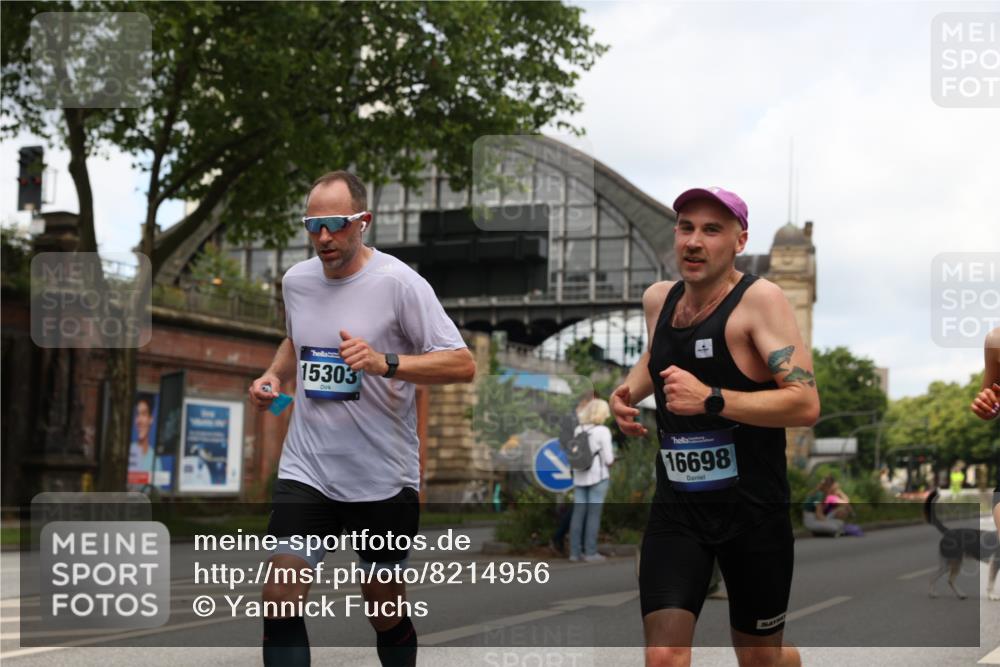 29.06.2025 - hella hamburg halbmarathon Yannick Fuchs http://msf.ph/oto/8214956 29.06.2025 10:32:40 20KM 1042, 1615, 1688, 3480, 3530, 7152, 7154, 7229, 7743, 8002, 8571, 9171, 9643, 10793, 11952, 13595, 13900, 14274, 14992, 15303, 15382, 15888, 16698, 17726, 18193, 18276, 18277, 18529, 18584, 18723 meine-sportfotos.de
