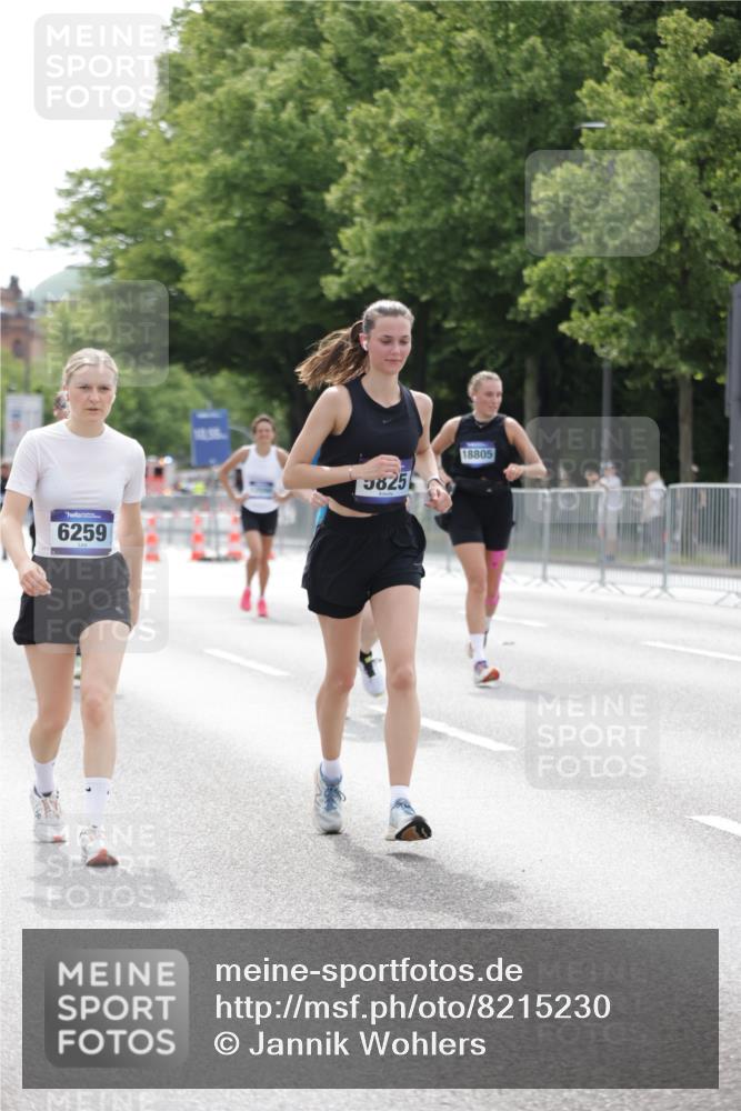 29.06.2025 - hella hamburg halbmarathon Jannik Wohlers http://msf.ph/oto/8215230 29.06.2025 10:26:57 Lombardsbrücke 2775, 4372, 5825, 6259, 7944, 8281, 10077, 11256, 11766, 12500, 15641, 18097, 18766 meine-sportfotos.de