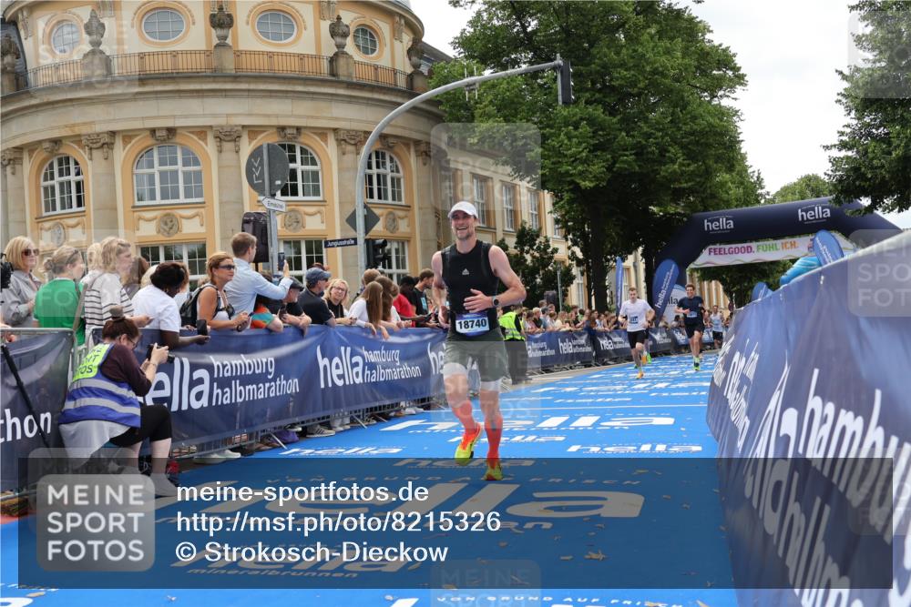 29.06.2025 - hella hamburg halbmarathon Strokosch-Dieckow http://msf.ph/oto/8215326 29.06.2025 10:24:48 Ziel 1241, 1271, 7142, 11678, 13872, 14836, 16361, 17752, 18740 meine-sportfotos.de