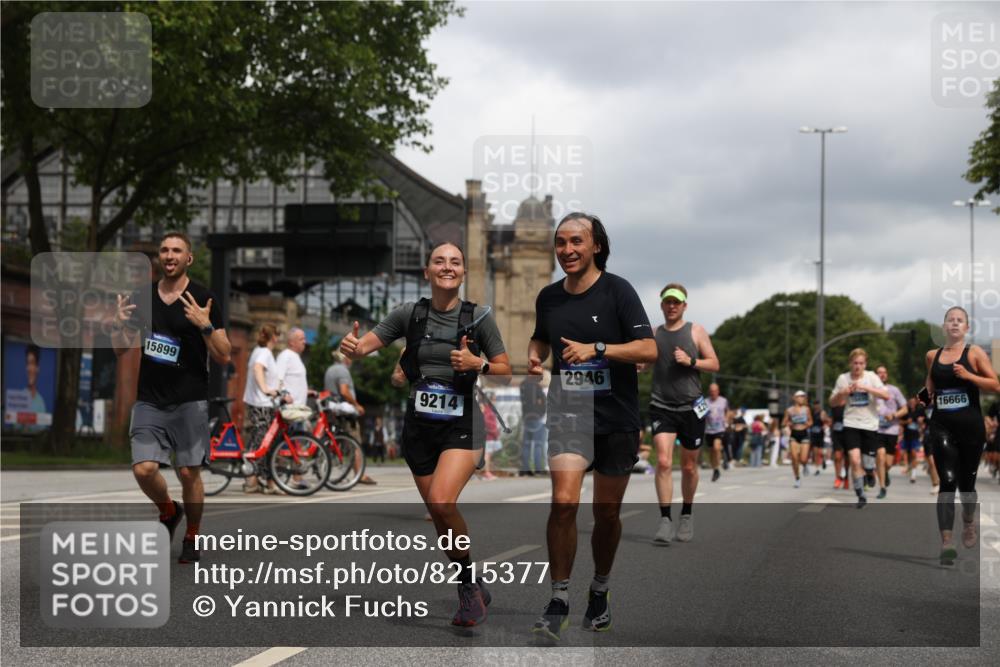 29.06.2025 - hella hamburg halbmarathon Yannick Fuchs http://msf.ph/oto/8215377 29.06.2025 10:45:35 20KM 1335, 2364, 2636, 2670, 2718, 2823, 2946, 4033, 4297, 4404, 4839, 4967, 5087, 5600, 5820, 6776, 7224, 7786, 7943, 8413, 8856, 8930, 8989, 9074, 9214, 9476, 9656, 9739, 9793, 9869, 9959, 10057, 10667, 10691, 10868, 11124, 11625, 12224, 12450, 13403, 13707, 13726, 13799, 14012, 14248, 14458, 14865, 14994, 15426, 15496, 15643, 15899, 16666, 17033, 17131, 17530, 17682, 17815, 17962, 17978, 18019, 18820, 19020, 19053 meine-sportfotos.de