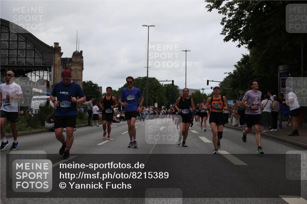 29.06.2025 - hella hamburg halbmarathon Yannick Fuchs http://msf.ph/oto/8215389 29.06.2025 11:03:32 20KM 2852, 5762, 7741, 8217, 8755, 9663, 9781, 10709, 11025, 11271, 11873, 12521, 12912, 14384, 14404, 15012, 15307, 16723, 16824, 16826, 17113, 17128, 17708, 17746, 17988, 18042, 18910 meine-sportfotos.de