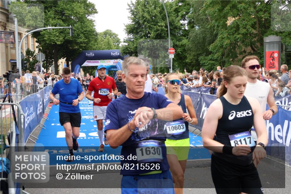 29.06.2025 - hella hamburg halbmarathon Zöllner http://msf.ph/oto/8215526 29.06.2025 10:51:12 Ziel 1366, 4077, 4404, 4816, 4967, 5600, 6027, 8261, 8508, 8704, 10508, 10603, 10868, 11733, 13073, 15480, 17384, 17530, 17823 meine-sportfotos.de