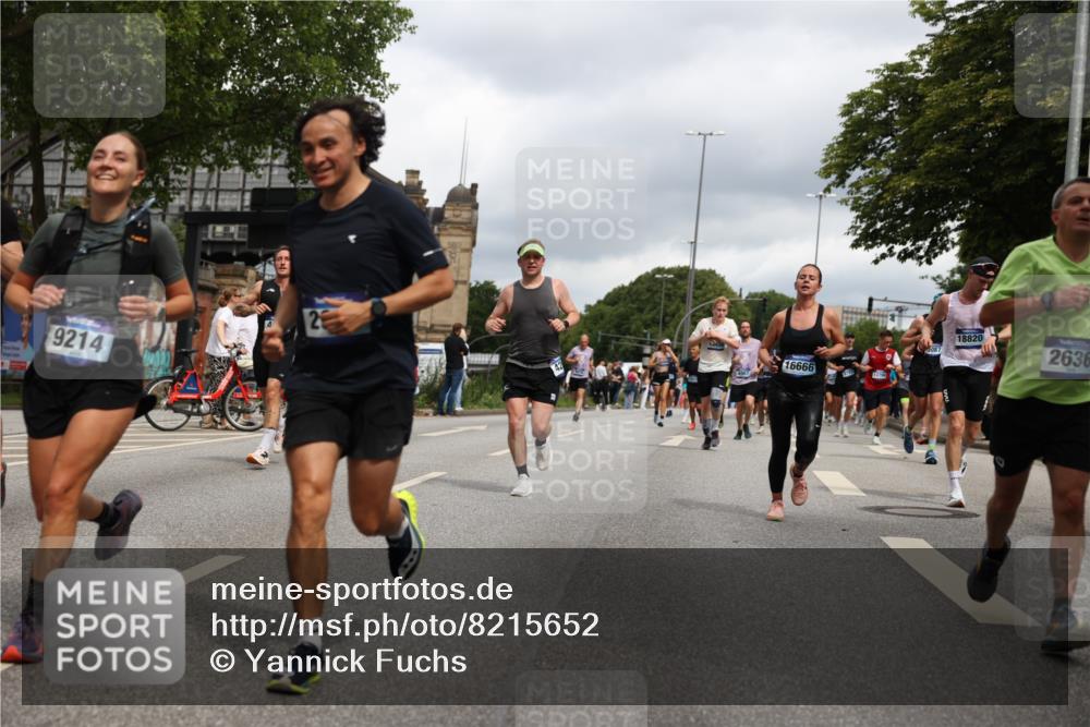 29.06.2025 - hella hamburg halbmarathon Yannick Fuchs http://msf.ph/oto/8215652 29.06.2025 10:45:36 20KM 1335, 2364, 2636, 2670, 2718, 2818, 2823, 2946, 4033, 4297, 4404, 4839, 4967, 5087, 5820, 6776, 7224, 7786, 7943, 8413, 8856, 8930, 8989, 9074, 9214, 9476, 9656, 9739, 9793, 9869, 9959, 10667, 10691, 10868, 11124, 11625, 11791, 12224, 12450, 13403, 13707, 13726, 13799, 14012, 14248, 14458, 14865, 14994, 15426, 15496, 15643, 15899, 16666, 17033, 17131, 17530, 17682, 17815, 17962, 17978, 18019, 18820, 19020, 19053 meine-sportfotos.de