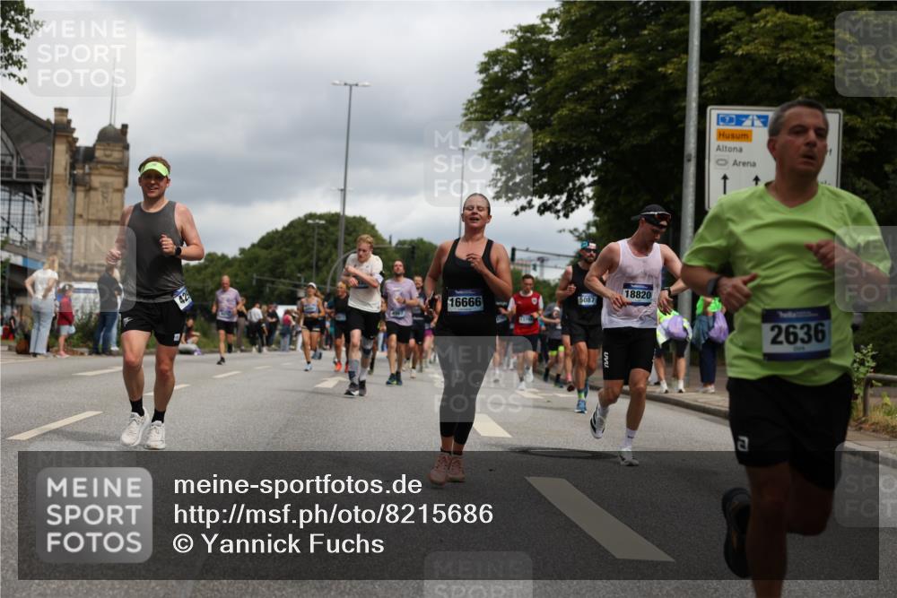 29.06.2025 - hella hamburg halbmarathon Yannick Fuchs http://msf.ph/oto/8215686 29.06.2025 10:45:36 20KM 1335, 2364, 2636, 2670, 2718, 2818, 2823, 2946, 4033, 4297, 4404, 4839, 4967, 5087, 5820, 6776, 7224, 7786, 7943, 8413, 8856, 8930, 8989, 9074, 9214, 9476, 9656, 9739, 9793, 9869, 9959, 10667, 10691, 10868, 11124, 11625, 11791, 12224, 12450, 13403, 13707, 13726, 13799, 14012, 14248, 14458, 14865, 14994, 15426, 15496, 15643, 15899, 16666, 17033, 17131, 17530, 17682, 17815, 17962, 17978, 18019, 18820, 19020, 19053 meine-sportfotos.de
