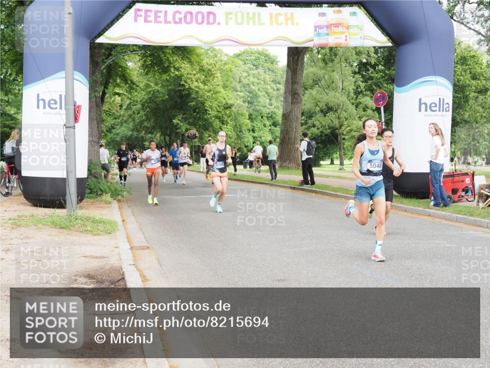 29.06.2025 - hella hamburg halbmarathon MichiJ http://msf.ph/oto/8215694 29.06.2025 10:23:38 Zwischen KM18-KM19 57, 4477, 5048, 5152, 9519, 11661, 14069, 17489 meine-sportfotos.de