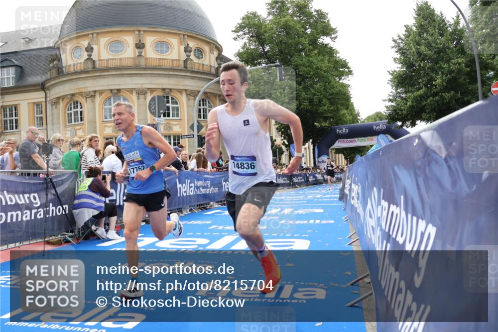 29.06.2025 - hella hamburg halbmarathon Strokosch-Dieckow http://msf.ph/oto/8215704 29.06.2025 10:24:58 Ziel 2483, 10867, 11078, 14836, 15483, 16361, 17752 meine-sportfotos.de
