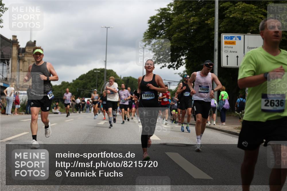 29.06.2025 - hella hamburg halbmarathon Yannick Fuchs http://msf.ph/oto/8215720 29.06.2025 10:45:36 20KM 1335, 2364, 2636, 2670, 2718, 2818, 2823, 2946, 4033, 4297, 4404, 4839, 4967, 5087, 5820, 6776, 7224, 7786, 7943, 8413, 8856, 8930, 8989, 9074, 9214, 9476, 9656, 9739, 9793, 9869, 9959, 10667, 10691, 10868, 11124, 11625, 11791, 12224, 12450, 13403, 13707, 13726, 13799, 14012, 14248, 14458, 14865, 14994, 15426, 15496, 15643, 15899, 16666, 17033, 17131, 17530, 17682, 17815, 17962, 17978, 18019, 18820, 19020, 19053 meine-sportfotos.de