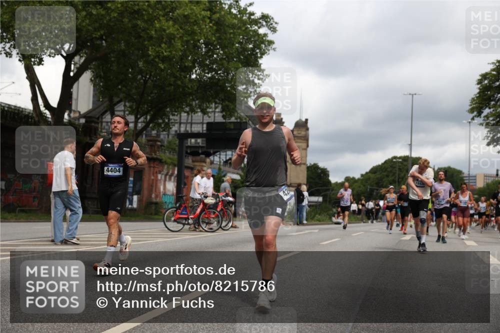 29.06.2025 - hella hamburg halbmarathon Yannick Fuchs http://msf.ph/oto/8215786 29.06.2025 10:45:37 20KM 1335, 2364, 2396, 2636, 2670, 2718, 2818, 2823, 2946, 4033, 4297, 4404, 4839, 4967, 5087, 5102, 5820, 6776, 7224, 7786, 7943, 8413, 8856, 8930, 9074, 9214, 9476, 9656, 9739, 9793, 9869, 9959, 10667, 10691, 10868, 11124, 11625, 11791, 12224, 12450, 13403, 13707, 13726, 13799, 14012, 14248, 14458, 14865, 14994, 15426, 15496, 15643, 15899, 16666, 17033, 17131, 17530, 17682, 17815, 17962, 17978, 18019, 18820, 18869, 19020, 19053 meine-sportfotos.de
