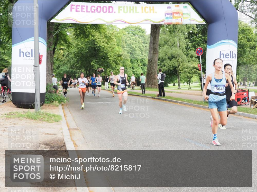29.06.2025 - hella hamburg halbmarathon MichiJ http://msf.ph/oto/8215817 29.06.2025 10:23:38 Zwischen KM18-KM19 57, 4477, 5048, 5152, 9519, 11661, 14069, 17489 meine-sportfotos.de