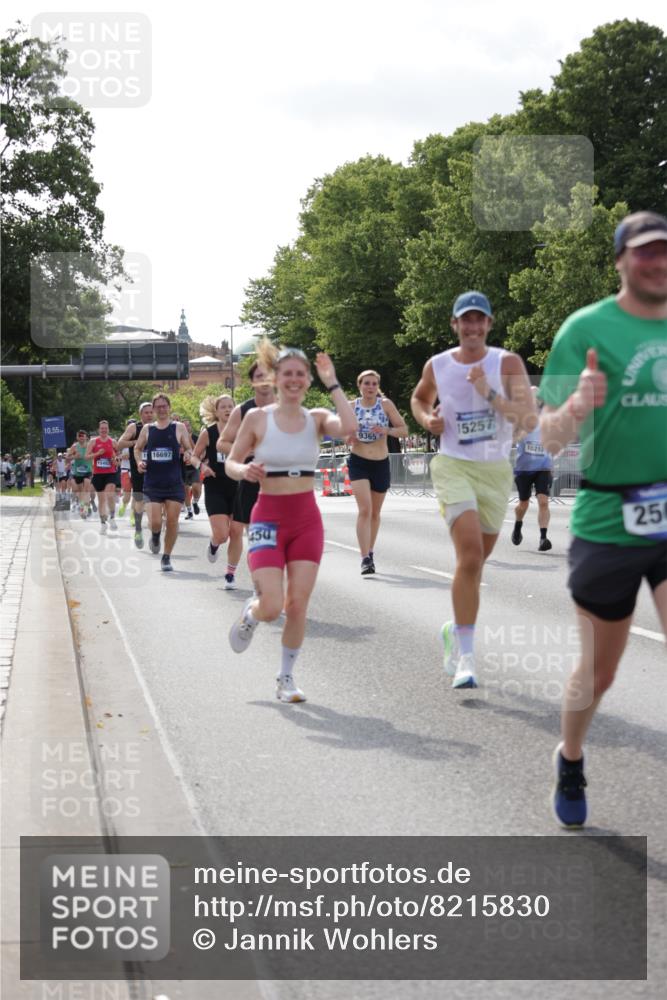 29.06.2025 - hella hamburg halbmarathon Jannik Wohlers http://msf.ph/oto/8215830 29.06.2025 09:49:55 Lombardsbrücke 1675, 1688, 1803, 2568, 2826, 3332, 4398, 4823, 5409, 5436, 5791, 5803, 6649, 6704, 7774, 8450, 9017, 9302, 9365, 9711, 10218, 10894, 11619, 11767, 12292, 12335, 12540, 12554, 12895, 13725, 14691, 14992, 15225, 15257, 15336, 15435, 15493, 15521, 16648, 16697, 17425, 17620, 17632, 17973, 18154, 18275, 18276, 19116, 19229 meine-sportfotos.de