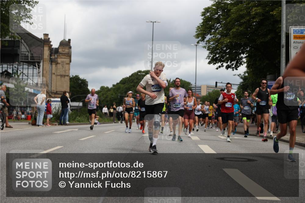 29.06.2025 - hella hamburg halbmarathon Yannick Fuchs http://msf.ph/oto/8215867 29.06.2025 10:45:38 20KM 1335, 2364, 2396, 2636, 2670, 2718, 2818, 2823, 2946, 4033, 4297, 4404, 4814, 4839, 4967, 5087, 5102, 5820, 6657, 6776, 7224, 7786, 8413, 8710, 8856, 8930, 9074, 9214, 9476, 9656, 9739, 9793, 9869, 9959, 10667, 10691, 10868, 11124, 11625, 11791, 12224, 12450, 13403, 13707, 13726, 13792, 13799, 14012, 14248, 14458, 14865, 14994, 15426, 15496, 15643, 15899, 16666, 17033, 17131, 17530, 17682, 17815, 17962, 17978, 18019, 18820, 18869, 19020, 19053 meine-sportfotos.de