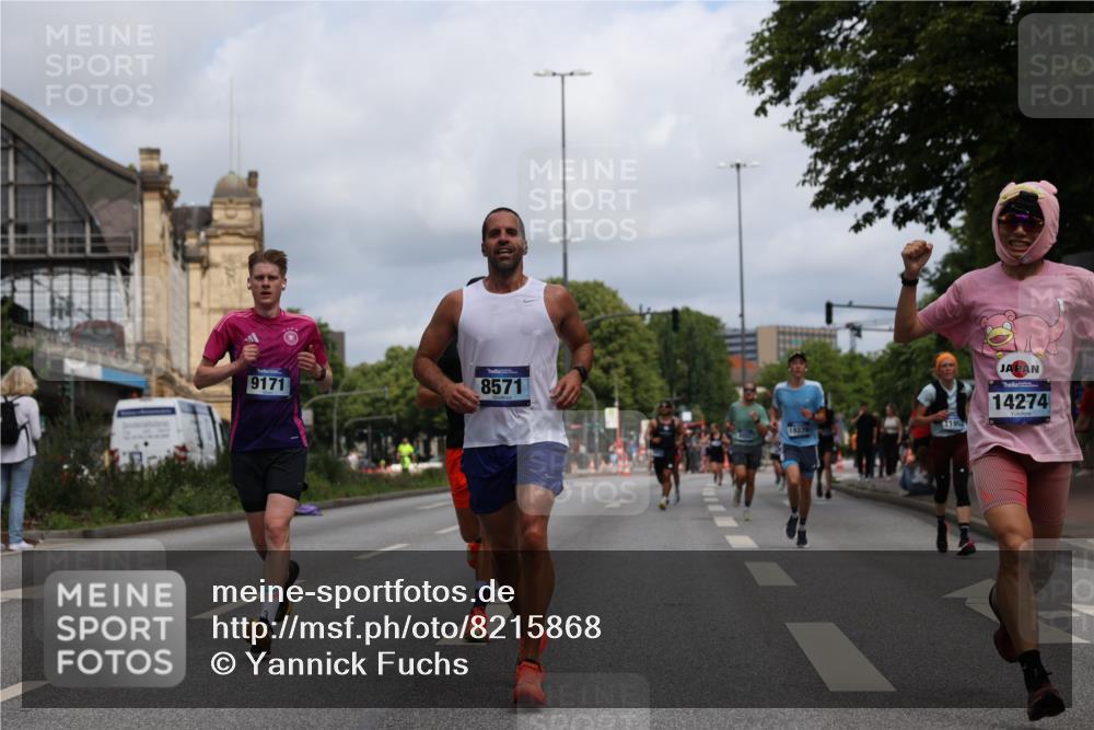 29.06.2025 - hella hamburg halbmarathon Yannick Fuchs http://msf.ph/oto/8215868 29.06.2025 10:32:48 20KM 1042, 1615, 1688, 1710, 2296, 2745, 3530, 7152, 7154, 7229, 7743, 8002, 8571, 9171, 9643, 10793, 11049, 11952, 14274, 14688, 14992, 15303, 15382, 16075, 16698, 17623, 18276, 18529, 18584, 18723 meine-sportfotos.de
