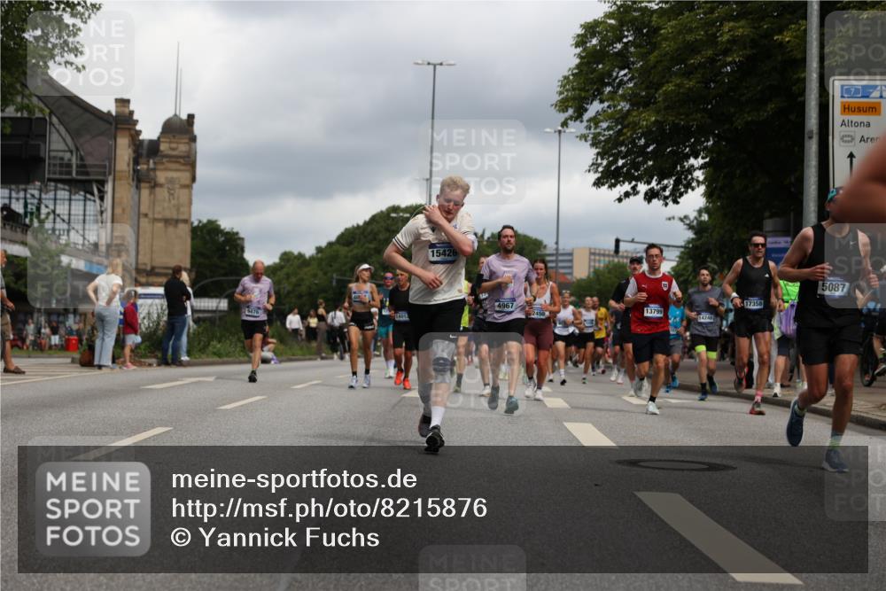 29.06.2025 - hella hamburg halbmarathon Yannick Fuchs http://msf.ph/oto/8215876 29.06.2025 10:45:38 20KM 1335, 2364, 2396, 2636, 2670, 2718, 2818, 2823, 2946, 4033, 4297, 4404, 4814, 4839, 4967, 5087, 5102, 5820, 6657, 6776, 7224, 7786, 8413, 8710, 8856, 8930, 9074, 9214, 9476, 9656, 9739, 9793, 9869, 9959, 10667, 10691, 10868, 11124, 11625, 11791, 12224, 12450, 13403, 13707, 13726, 13792, 13799, 14012, 14248, 14458, 14865, 14994, 15426, 15496, 15643, 15899, 16666, 17033, 17131, 17530, 17682, 17815, 17962, 17978, 18019, 18820, 18869, 19020, 19053 meine-sportfotos.de