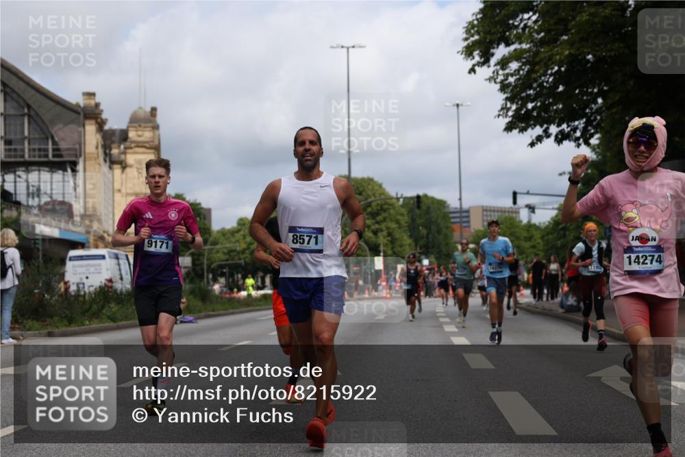 29.06.2025 - hella hamburg halbmarathon Yannick Fuchs http://msf.ph/oto/8215922 29.06.2025 10:32:48 20KM 1042, 1615, 1688, 1710, 2296, 2745, 3530, 7152, 7154, 7229, 7743, 8002, 8571, 9171, 9643, 10793, 11049, 11952, 14274, 14688, 14992, 15303, 15382, 16075, 16698, 17623, 18276, 18529, 18584, 18723 meine-sportfotos.de