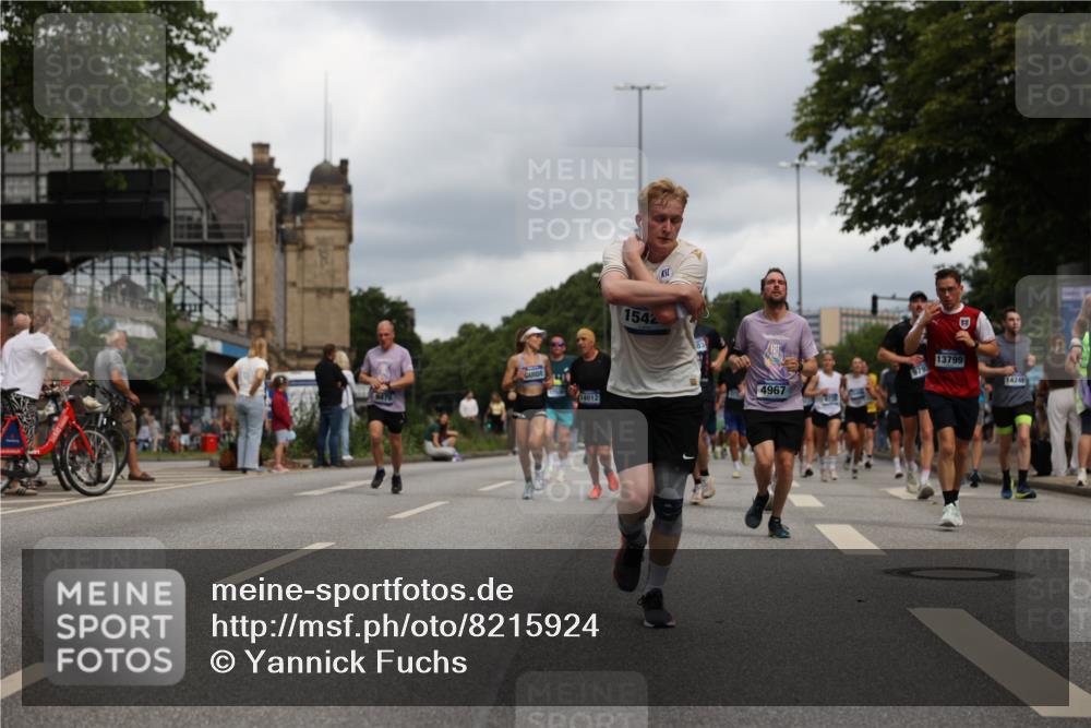 29.06.2025 - hella hamburg halbmarathon Yannick Fuchs http://msf.ph/oto/8215924 29.06.2025 10:45:39 20KM 1335, 2364, 2396, 2636, 2670, 2718, 2818, 2823, 2946, 4033, 4297, 4404, 4814, 4839, 4967, 5087, 5102, 5820, 6286, 6657, 6776, 7224, 7786, 8413, 8710, 8856, 8930, 9074, 9214, 9476, 9656, 9739, 9793, 9869, 9959, 10667, 10691, 10868, 11124, 11625, 11791, 12224, 12450, 13015, 13403, 13707, 13726, 13792, 13799, 14012, 14248, 14458, 14865, 14994, 15426, 15496, 15643, 15899, 16666, 17033, 17131, 17530, 17682, 17815, 17962, 17978, 18019, 18475, 18820, 18869, 19020, 19053 meine-sportfotos.de
