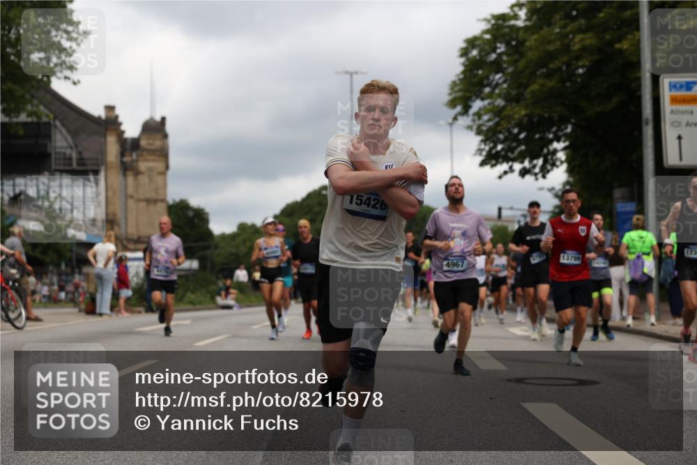 29.06.2025 - hella hamburg halbmarathon Yannick Fuchs http://msf.ph/oto/8215978 29.06.2025 10:45:40 20KM 1335, 2364, 2396, 2636, 2670, 2718, 2818, 2823, 2946, 4033, 4297, 4404, 4814, 4839, 4967, 5008, 5087, 5102, 5820, 6286, 6657, 6776, 7224, 7786, 8371, 8413, 8710, 8856, 8930, 9074, 9214, 9476, 9656, 9739, 9793, 9869, 9959, 10667, 10868, 11124, 11625, 11791, 12224, 12450, 13015, 13403, 13707, 13726, 13792, 13799, 14012, 14248, 14865, 14994, 15426, 15496, 15643, 15899, 16666, 17033, 17131, 17530, 17682, 17815, 17962, 17978, 18019, 18475, 18820, 18869, 19020, 19053 meine-sportfotos.de