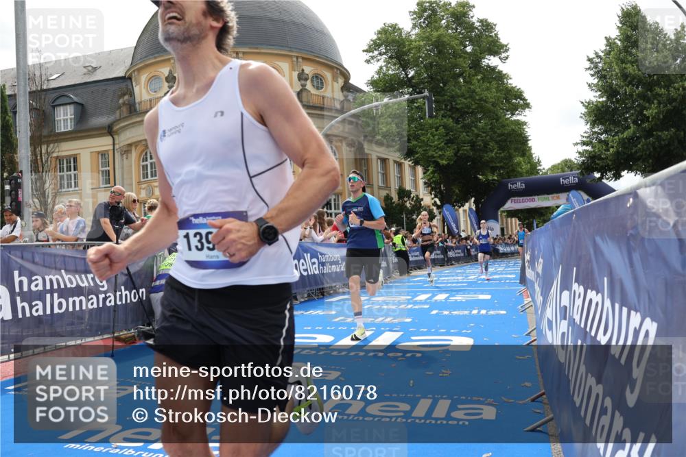 29.06.2025 - hella hamburg halbmarathon Strokosch-Dieckow http://msf.ph/oto/8216078 29.06.2025 10:25:14 Ziel 8376, 11994, 12067, 13913, 14113, 16484 meine-sportfotos.de