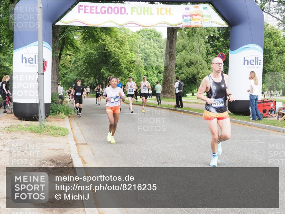 29.06.2025 - hella hamburg halbmarathon MichiJ http://msf.ph/oto/8216235 29.06.2025 10:23:40 Zwischen KM18-KM19 57, 4477, 5048, 6169, 9519, 11661, 14069 meine-sportfotos.de