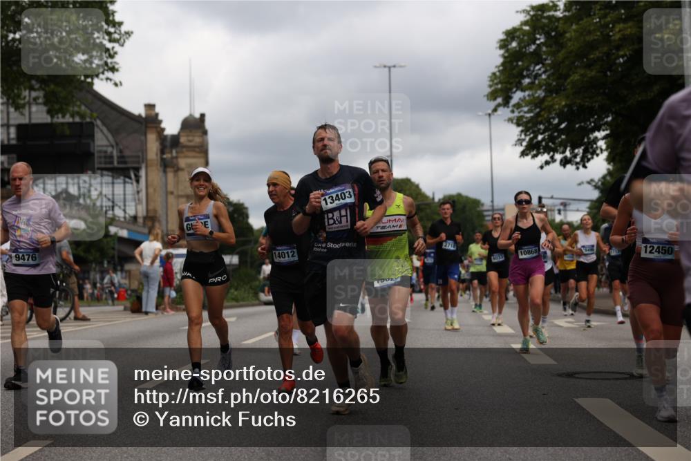 29.06.2025 - hella hamburg halbmarathon Yannick Fuchs http://msf.ph/oto/8216265 29.06.2025 10:45:42 20KM 2364, 2396, 2636, 2670, 2718, 2818, 2823, 2946, 4033, 4297, 4404, 4814, 4839, 4967, 5008, 5087, 5102, 5820, 6286, 6657, 6776, 7224, 7786, 8371, 8413, 8710, 8856, 9074, 9214, 9476, 9656, 9739, 9793, 9869, 9959, 10667, 10868, 11791, 12224, 12450, 13015, 13403, 13707, 13726, 13792, 13799, 14012, 14248, 14865, 14994, 15426, 15496, 15643, 15899, 16666, 17033, 17131, 17530, 17682, 17815, 17962, 17978, 17997, 18019, 18475, 18820, 18869, 18982, 19020 meine-sportfotos.de
