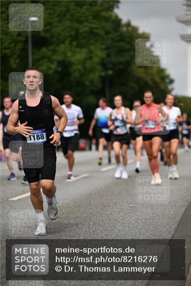 29.06.2025 - hella hamburg halbmarathon Dr. Thomas Lammeyer http://msf.ph/oto/8216276 29.06.2025 10:12:47 Kennedybrücke 1147, 1188, 2427, 2978, 4859, 5100, 5885, 6590, 6674, 6918, 7198, 7348, 7453, 9457, 9616, 9718, 9823, 9951, 9958, 9966, 10092, 10609, 10857 meine-sportfotos.de