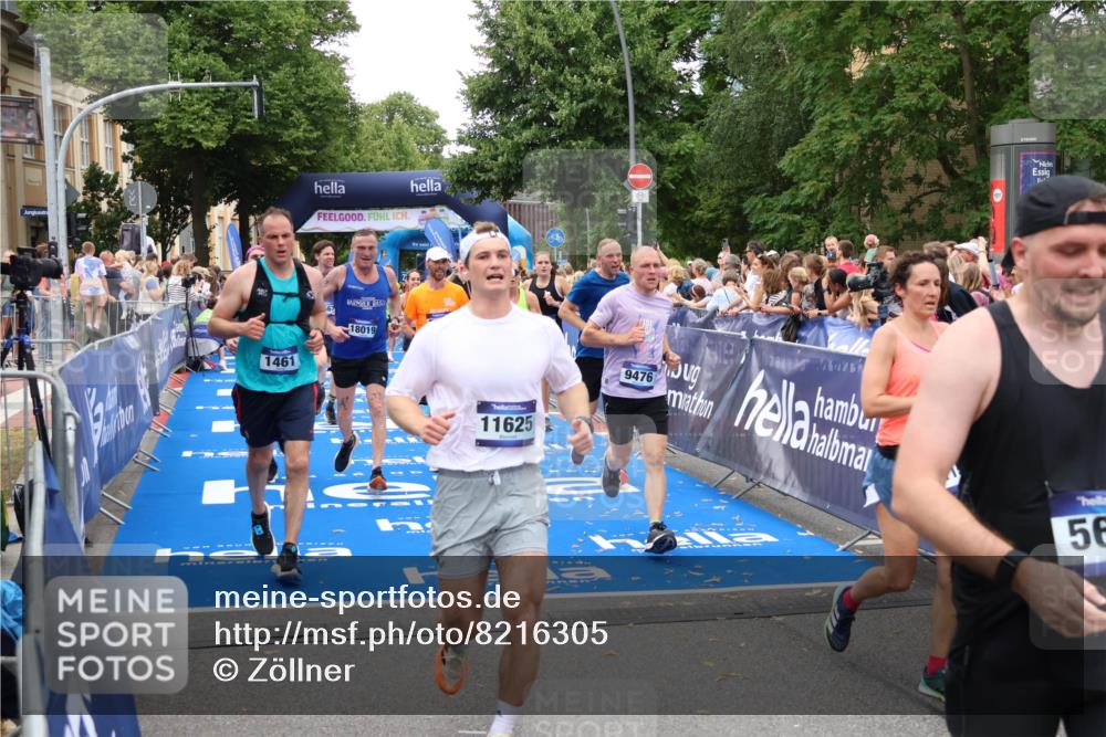29.06.2025 - hella hamburg halbmarathon Zöllner http://msf.ph/oto/8216305 29.06.2025 10:51:23 Ziel 1461, 1817, 2364, 2411, 2636, 2718, 4814, 6657, 6776, 8316, 8930, 8989, 9214, 9476, 10480, 10667, 11124, 11512, 12016, 13047, 14865, 14994, 16357, 18019, 18489 meine-sportfotos.de