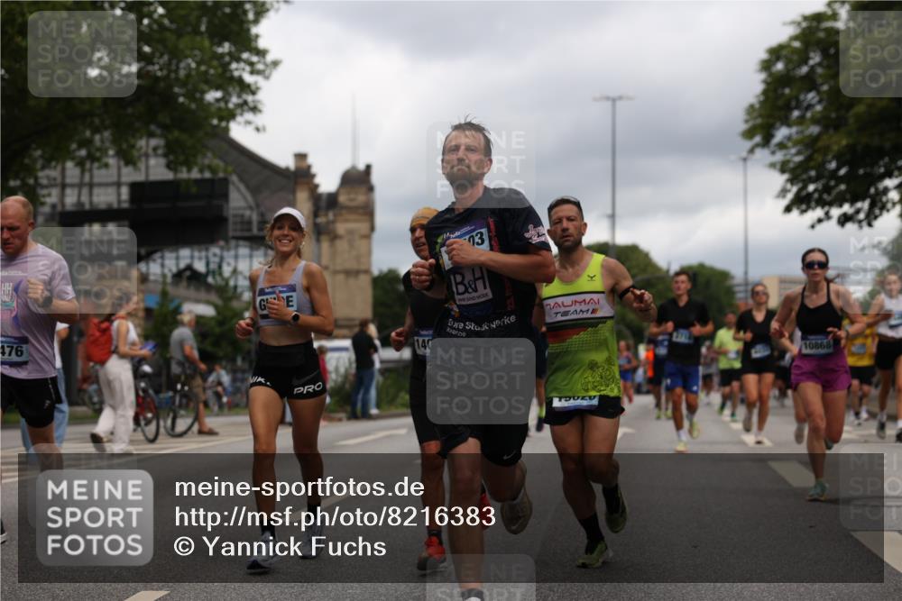 29.06.2025 - hella hamburg halbmarathon Yannick Fuchs http://msf.ph/oto/8216383 29.06.2025 10:45:43 20KM 2364, 2396, 2397, 2636, 2670, 2718, 2818, 2823, 2946, 4033, 4297, 4404, 4814, 4839, 4967, 5008, 5087, 5102, 6286, 6657, 6776, 7224, 7786, 8371, 8413, 8710, 8856, 9074, 9214, 9476, 9656, 9739, 9793, 9869, 9959, 10868, 11791, 12224, 12450, 12580, 13015, 13403, 13707, 13726, 13792, 13799, 14012, 14248, 14865, 14994, 15356, 15426, 15496, 15643, 15899, 16666, 17033, 17131, 17530, 17682, 17815, 17962, 17978, 17997, 18019, 18475, 18820, 18869, 18982, 19020 meine-sportfotos.de