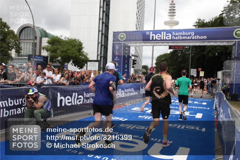 29.06.2025 - hella hamburg halbmarathon Michael Strokosch http://msf.ph/oto/8216399 29.06.2025 10:48:05 Ziel 1086, 1604, 1613, 4324, 4528, 4601, 5022, 6377, 12706, 12724, 12747, 12808, 13570, 15333, 16149, 16766, 18206, 18922, 19198 meine-sportfotos.de