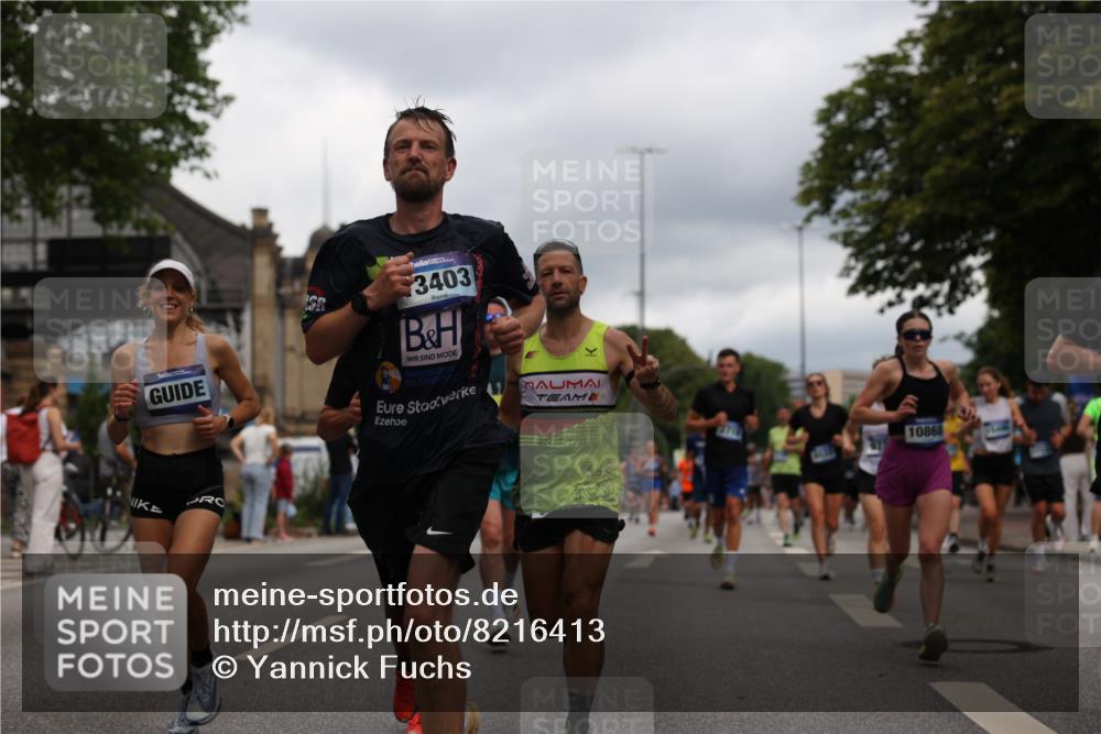 29.06.2025 - hella hamburg halbmarathon Yannick Fuchs http://msf.ph/oto/8216413 29.06.2025 10:45:43 20KM 2364, 2396, 2397, 2636, 2670, 2718, 2818, 2823, 2946, 4033, 4297, 4404, 4814, 4839, 4967, 5008, 5087, 5102, 6286, 6657, 6776, 7224, 7786, 8371, 8413, 8710, 8856, 9074, 9214, 9476, 9656, 9739, 9793, 9869, 9959, 10868, 11791, 12224, 12450, 12580, 13015, 13403, 13707, 13726, 13792, 13799, 14012, 14248, 14865, 14994, 15356, 15426, 15496, 15643, 15899, 16666, 17033, 17131, 17530, 17682, 17815, 17962, 17978, 17997, 18019, 18475, 18820, 18869, 18982, 19020 meine-sportfotos.de