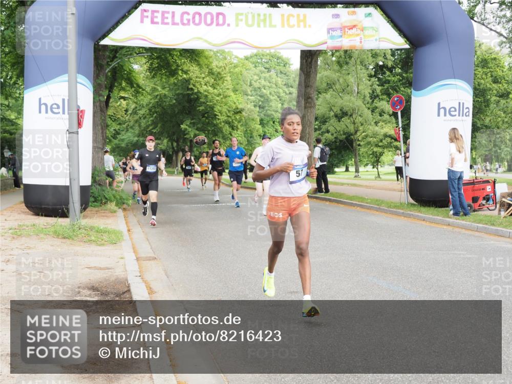 29.06.2025 - hella hamburg halbmarathon MichiJ http://msf.ph/oto/8216423 29.06.2025 10:23:41 Zwischen KM18-KM19 57, 4477, 5048, 6169, 9519, 11661 meine-sportfotos.de