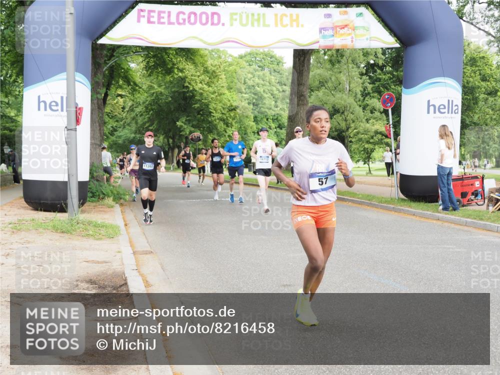 29.06.2025 - hella hamburg halbmarathon MichiJ http://msf.ph/oto/8216458 29.06.2025 10:23:41 Zwischen KM18-KM19 57, 4477, 5048, 6169, 9519, 11661 meine-sportfotos.de