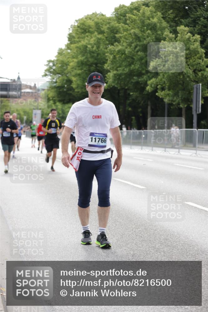 29.06.2025 - hella hamburg halbmarathon Jannik Wohlers http://msf.ph/oto/8216500 29.06.2025 10:27:04 Lombardsbrücke 4372, 5285, 5825, 7944, 10158, 11256, 11766, 12500, 17427, 17791, 18012, 18097, 18766 meine-sportfotos.de