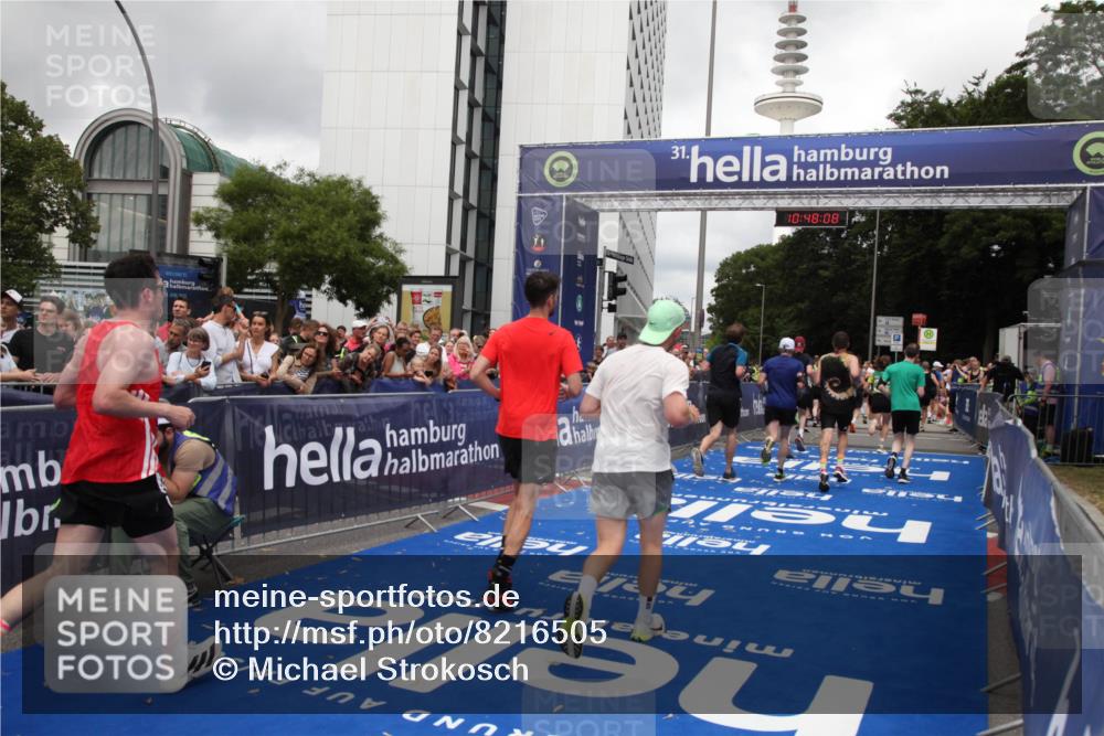 29.06.2025 - hella hamburg halbmarathon Michael Strokosch http://msf.ph/oto/8216505 29.06.2025 10:48:07 Ziel 1086, 4324, 4528, 4601, 4711, 6377, 9638, 12706, 12724, 12747, 12808, 13570, 16149, 16766, 18206, 18922, 19198 meine-sportfotos.de