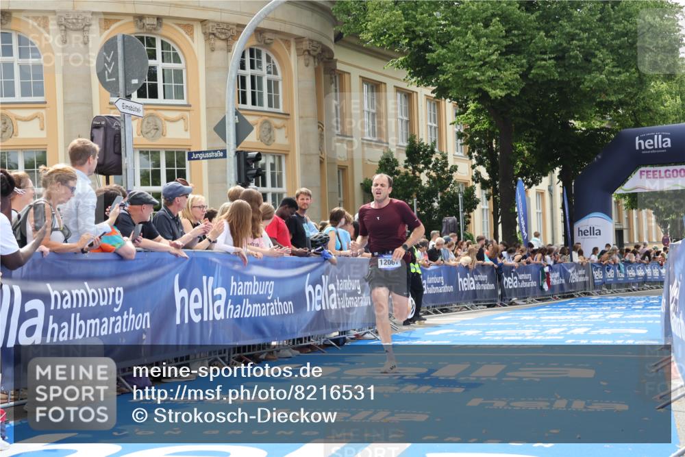 29.06.2025 - hella hamburg halbmarathon Strokosch-Dieckow http://msf.ph/oto/8216531 29.06.2025 10:25:24 Ziel 12067, 13346 meine-sportfotos.de