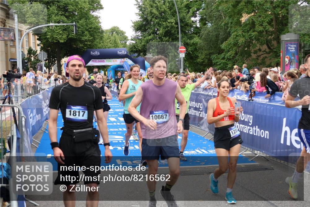 29.06.2025 - hella hamburg halbmarathon Zöllner http://msf.ph/oto/8216562 29.06.2025 10:51:26 Ziel 1817, 2364, 2411, 2636, 2718, 2946, 4814, 5820, 6776, 8989, 9214, 9656, 10667, 11124, 11422, 12016, 13047, 13792, 14865, 14994, 15871, 15950, 16357, 18489 meine-sportfotos.de