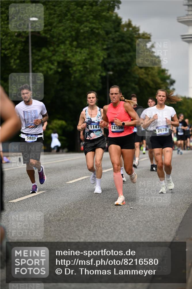 29.06.2025 - hella hamburg halbmarathon Dr. Thomas Lammeyer http://msf.ph/oto/8216580 29.06.2025 10:12:49 Kennedybrücke 1147, 1188, 2427, 2978, 4859, 5100, 5885, 6590, 6674, 6918, 7198, 7348, 7453, 9457, 9616, 9718, 9823, 9951, 9958, 9966, 10092, 10609, 10857 meine-sportfotos.de
