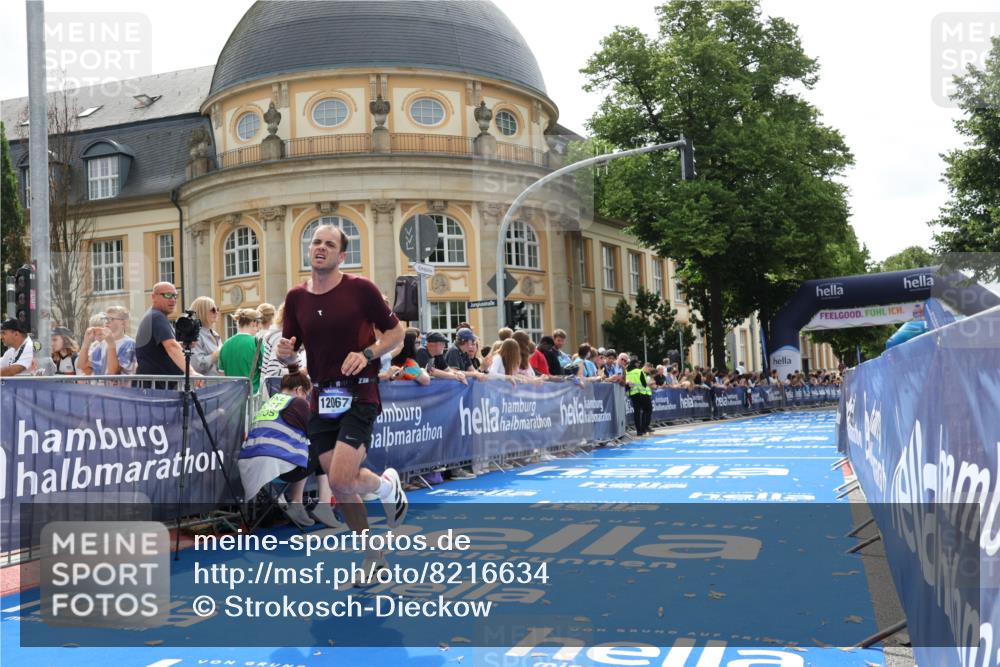 29.06.2025 - hella hamburg halbmarathon Strokosch-Dieckow http://msf.ph/oto/8216634 29.06.2025 10:25:25 Ziel 12067, 13346 meine-sportfotos.de